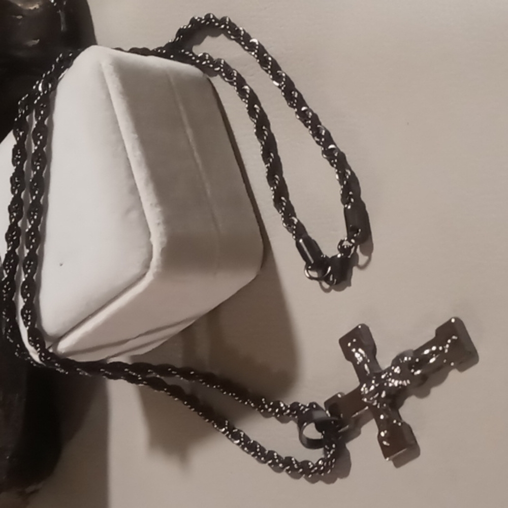 Men's black rope chain with cross. 316 stainless steel.